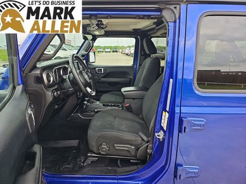 Used 2018 Jeep Wrangler Unlimited Sahara image 20