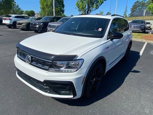 Used 2019 Volkswagen Tiguan SEL R-Line image 9
