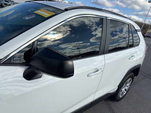 Used 2020 Toyota RAV4 LE image 14