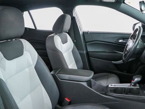 Used 2024 Chevrolet Trax RS w/ Driver Confidence Package FWD image 26