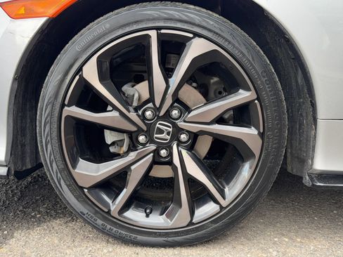 Used 2018 Honda Civic Sport image 9