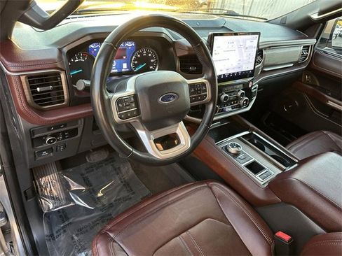 Used 2024 Ford Expedition Max Limited image 9