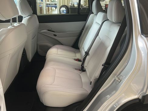 New 2026 Jeep Cherokee Limited AWD/4WD image 13