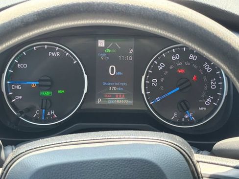 Used 2020 Toyota RAV4 LE AWD/4WD image 12