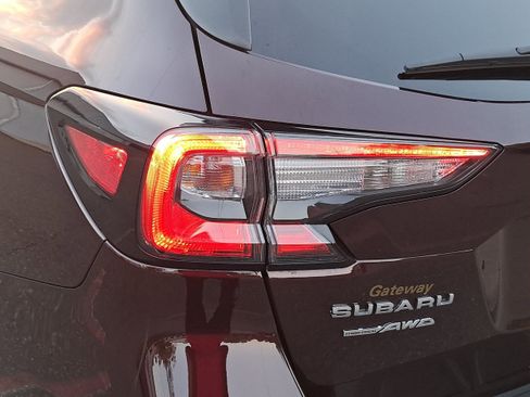 Used 2025 Subaru Outback Touring AWD/4WD image 34