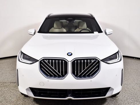 Used 2025 BMW X3 xDrive30i w/ Convenience Package AWD/4WD image 11
