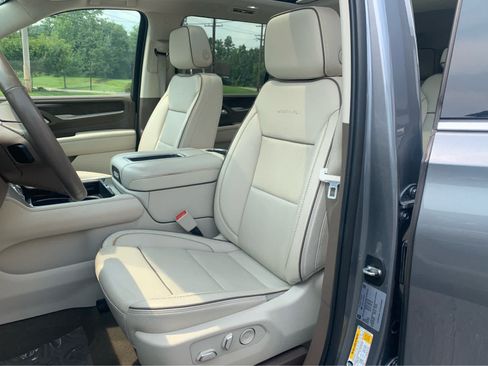 Used 2022 GMC Yukon XL Denali w/ Max Trailering Package AWD/4WD image 13