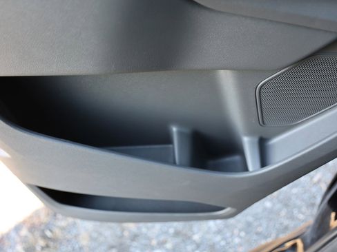 Used 2023 Ford Transit 350 XLT image 37