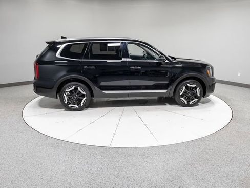 Used 2025 Kia Telluride S AWD/4WD image 33
