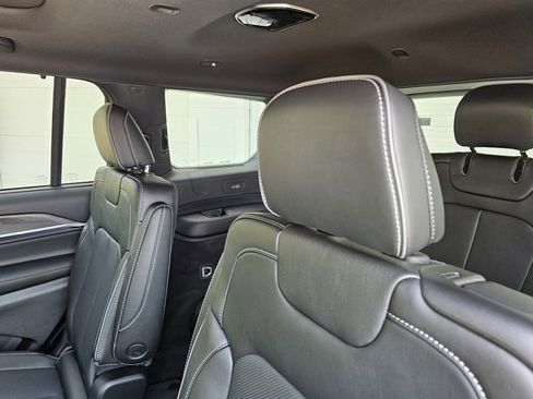 New 2025 Jeep Grand Cherokee L Overland w/ Advanced Protech Group III image 44