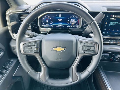 Used 2025 Chevrolet Silverado 2500 High Country w/ Technology Package image 22