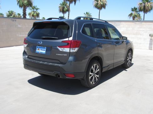 Used 2020 Subaru Forester Limited AWD/4WD image 5