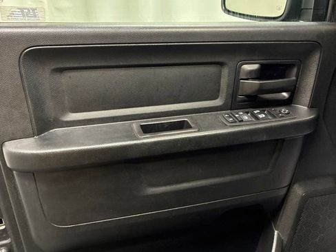 Used 2018 RAM 1500 Express AWD/4WD image 12