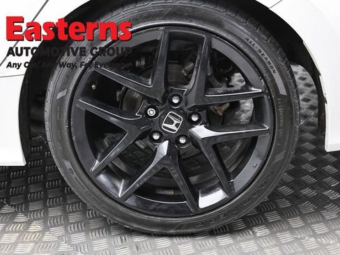 Used 2022 Honda Civic Sport image 8