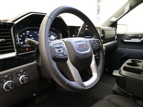 Used 2025 GMC Sierra 1500 Elevation AWD/4WD image 8