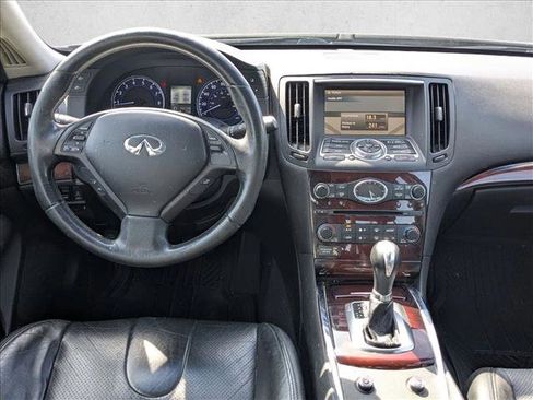 Used 2011 INFINITI G37 Journey w/ Premium Pkg image 16