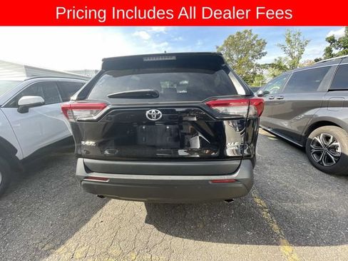Used 2024 Toyota RAV4 XLE AWD/4WD image 5