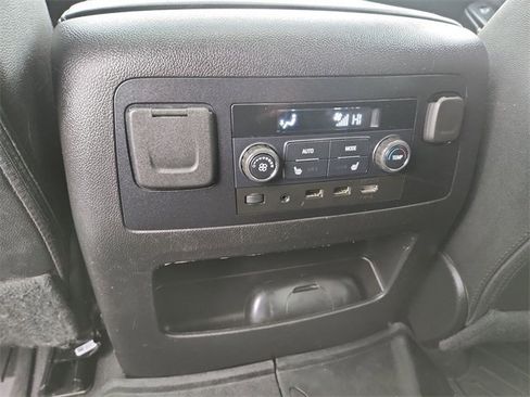 Certified 2020 Chevrolet Suburban Premier image 22