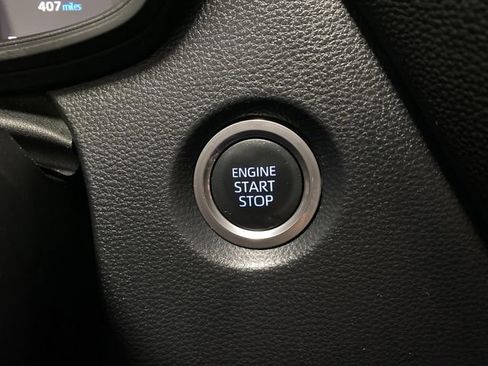 Used 2020 Toyota Corolla LE image 20