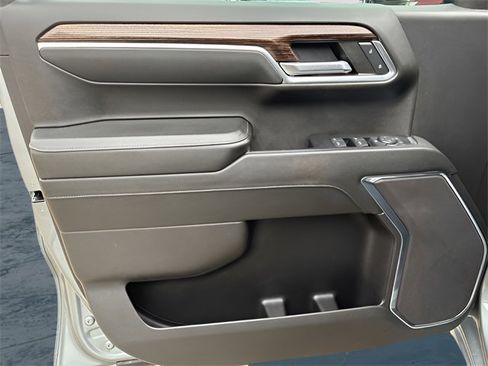 Used 2024 GMC Sierra 1500 Elevation image 20