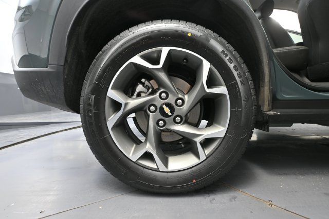 Used 2025 Chevrolet Trax LT w/ Driver Confidence Package FWD image 11