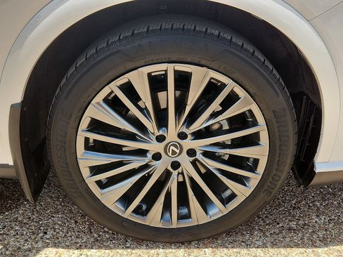 Used 2023 Lexus RX 350 FWD w/ Cold Area Package image 8