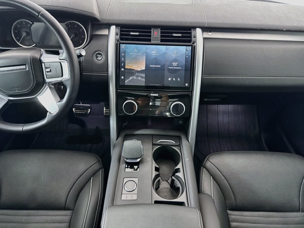 Used 2023 Land Rover Discovery HSE R-Dynamic AWD/4WD image 14