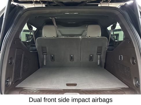 Used 2023 GMC Yukon XL SLT AWD/4WD image 27