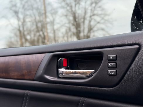 Used 2018 Subaru Outback 2.5i Limited image 24