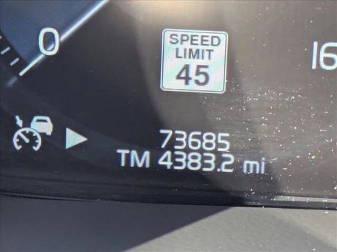 Used 2020 Volvo XC60 T5 Inscription w/ Protection Package Premier image 10