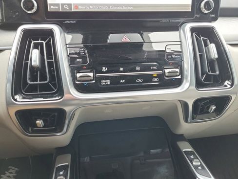 Used 2023 Kia Sorento SX Prestige w/ Panoramic Sunroof Package image 27