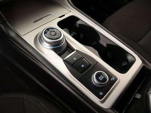 Used 2023 Ford Explorer XLT image 8