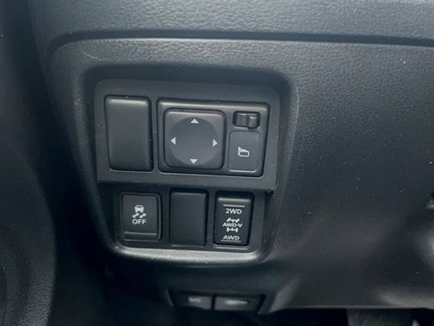 Used 2014 Nissan Juke S image 22