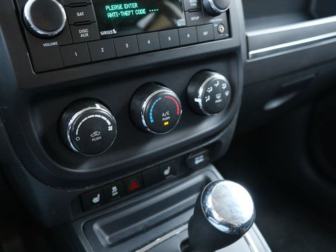 Used 2016 Jeep Patriot High Altitude image 29