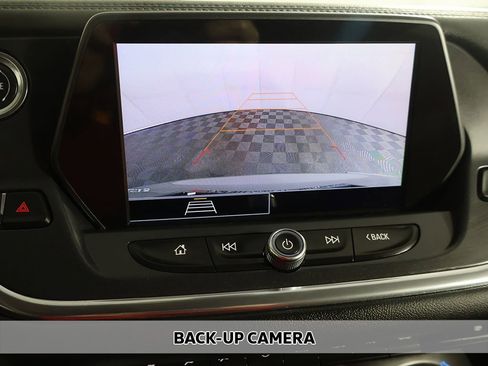 Used 2021 Chevrolet Blazer LT FWD image 3