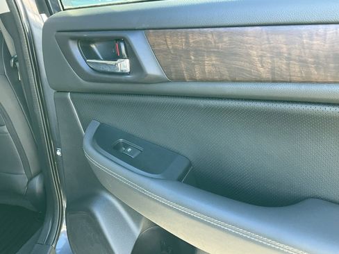 Used 2017 Subaru Outback 2.5i Limited image 54