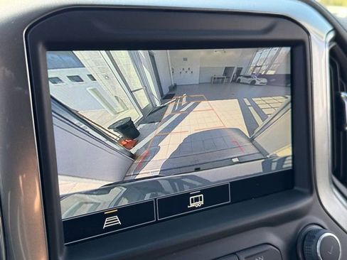 Certified 2021 Chevrolet Silverado 1500 LT Trail Boss w/ Convenience Package II AWD/4WD image 4