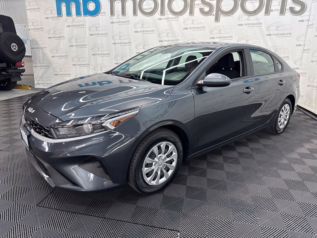 Used 2023 Kia Forte LX FWD image 2
