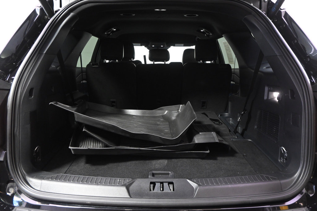 Used 2025 Ford Explorer ST-Line w/ Premium Package AWD/4WD image 19