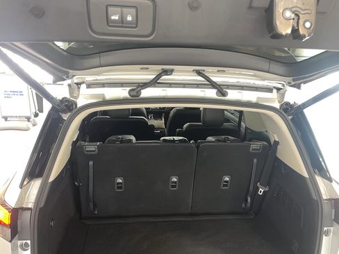 Used 2025 Nissan Pathfinder SL w/ SL Premium Package image 19