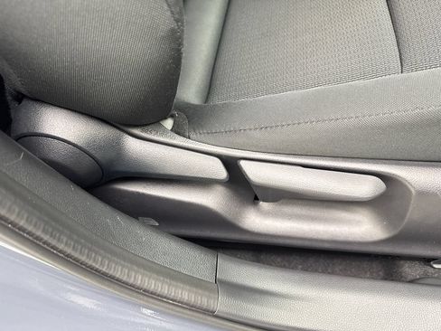 Used 2025 Toyota Prius LE FWD image 48
