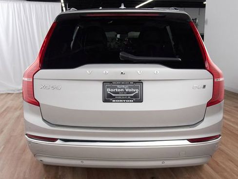 Certified 2023 Volvo XC90 B6 Ultimate w/ Lounge Package AWD/4WD image 11