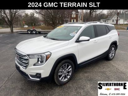 Used 2024 GMC Terrain SLT w/ Infotainment Package II