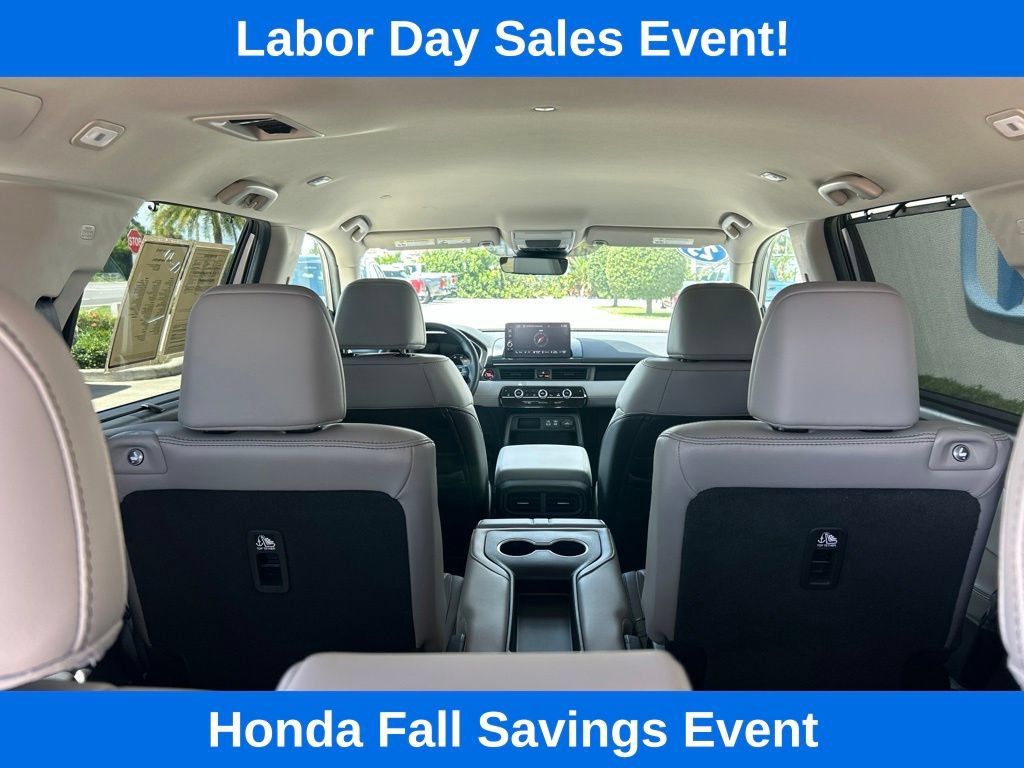 Used 2025 Honda Pilot EX-L image 12