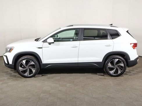 Used 2024 Volkswagen Taos SE AWD/4WD image 18