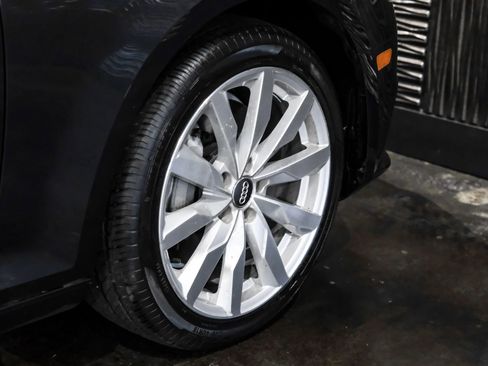 Used 2017 Audi A4 2.0T Premium image 60