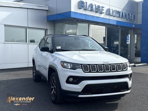 Used 2025 Jeep Compass Limited image 1