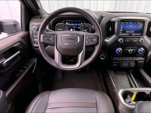 Certified 2023 GMC Sierra 2500 Denali w/ Technology Package AWD/4WD image 5