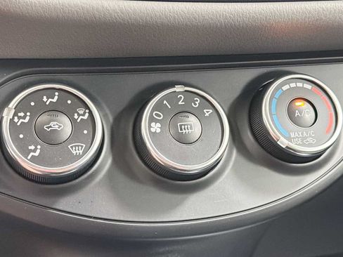 Used 2015 Toyota Yaris L FWD image 19