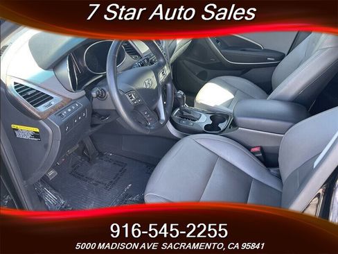 Used 2017 Hyundai Santa Fe Limited image 9